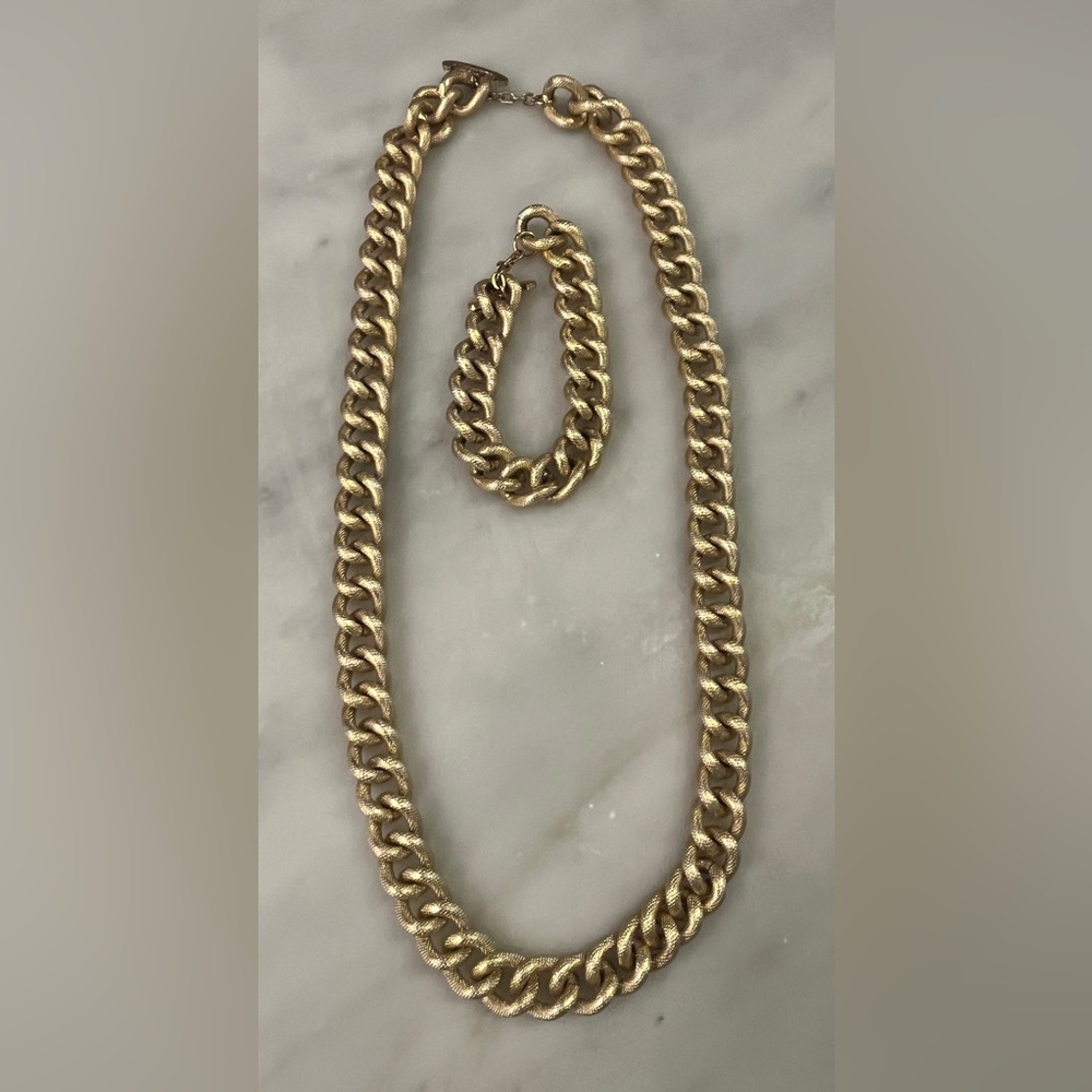 Vintage Gold-Tone Heavy Link Necklace and Bracelet Set